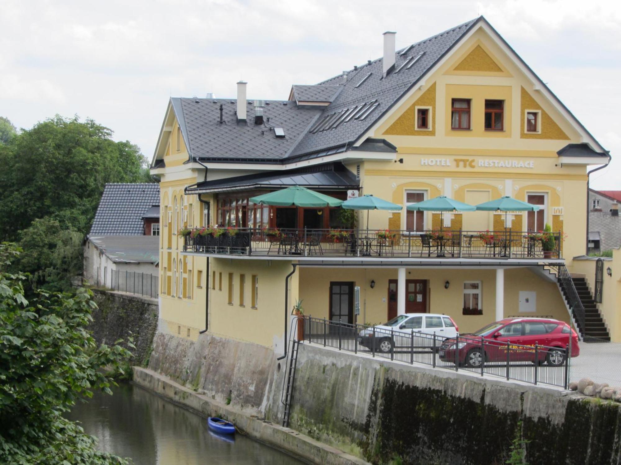 Wellness & Sport Hotel Ttc Врхлаби Экстерьер фото